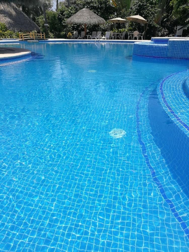 Hotel Hacienda De Melaque ซาน พาทริชิโอ เมลาเก ภายนอก รูปภาพ
