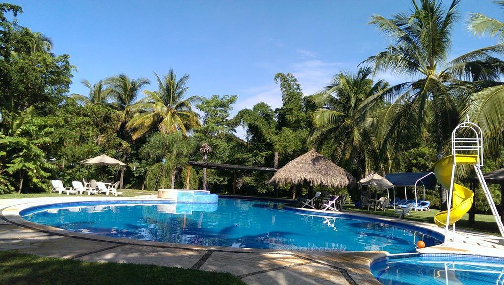 Hotel Hacienda De Melaque ซาน พาทริชิโอ เมลาเก ภายนอก รูปภาพ