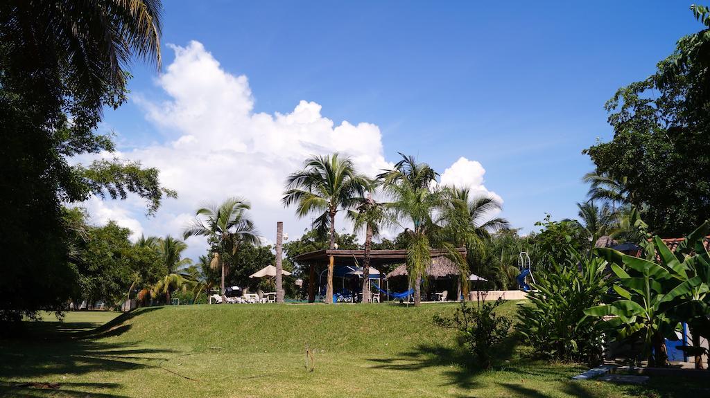 Hotel Hacienda De Melaque ซาน พาทริชิโอ เมลาเก ภายนอก รูปภาพ