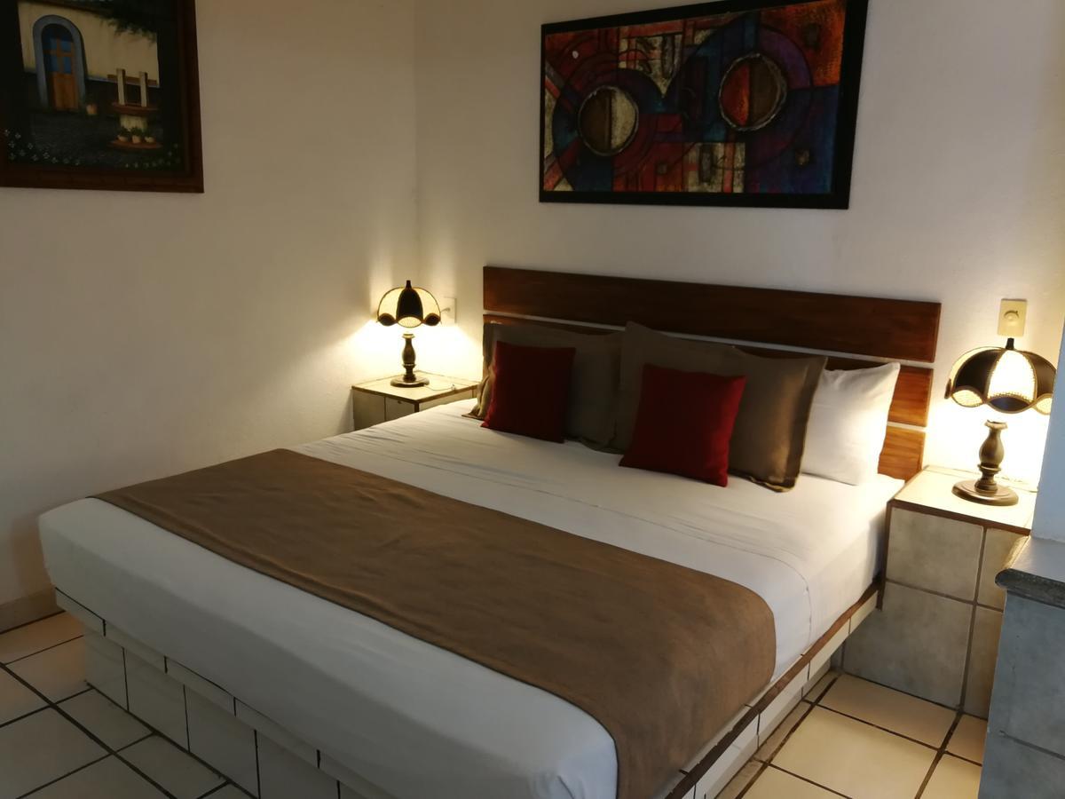 Hotel Hacienda De Melaque ซาน พาทริชิโอ เมลาเก ภายนอก รูปภาพ