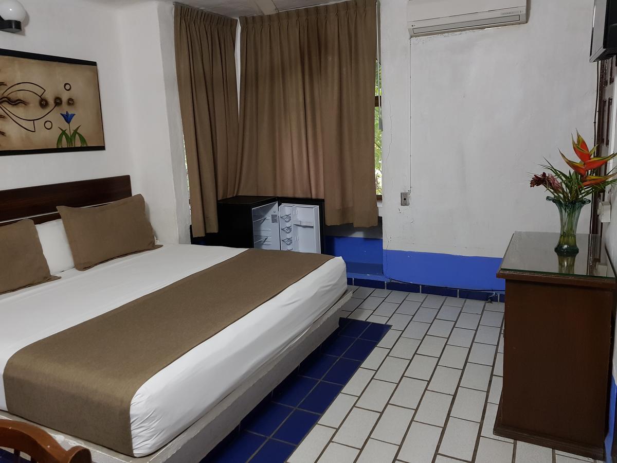 Hotel Hacienda De Melaque ซาน พาทริชิโอ เมลาเก ภายนอก รูปภาพ